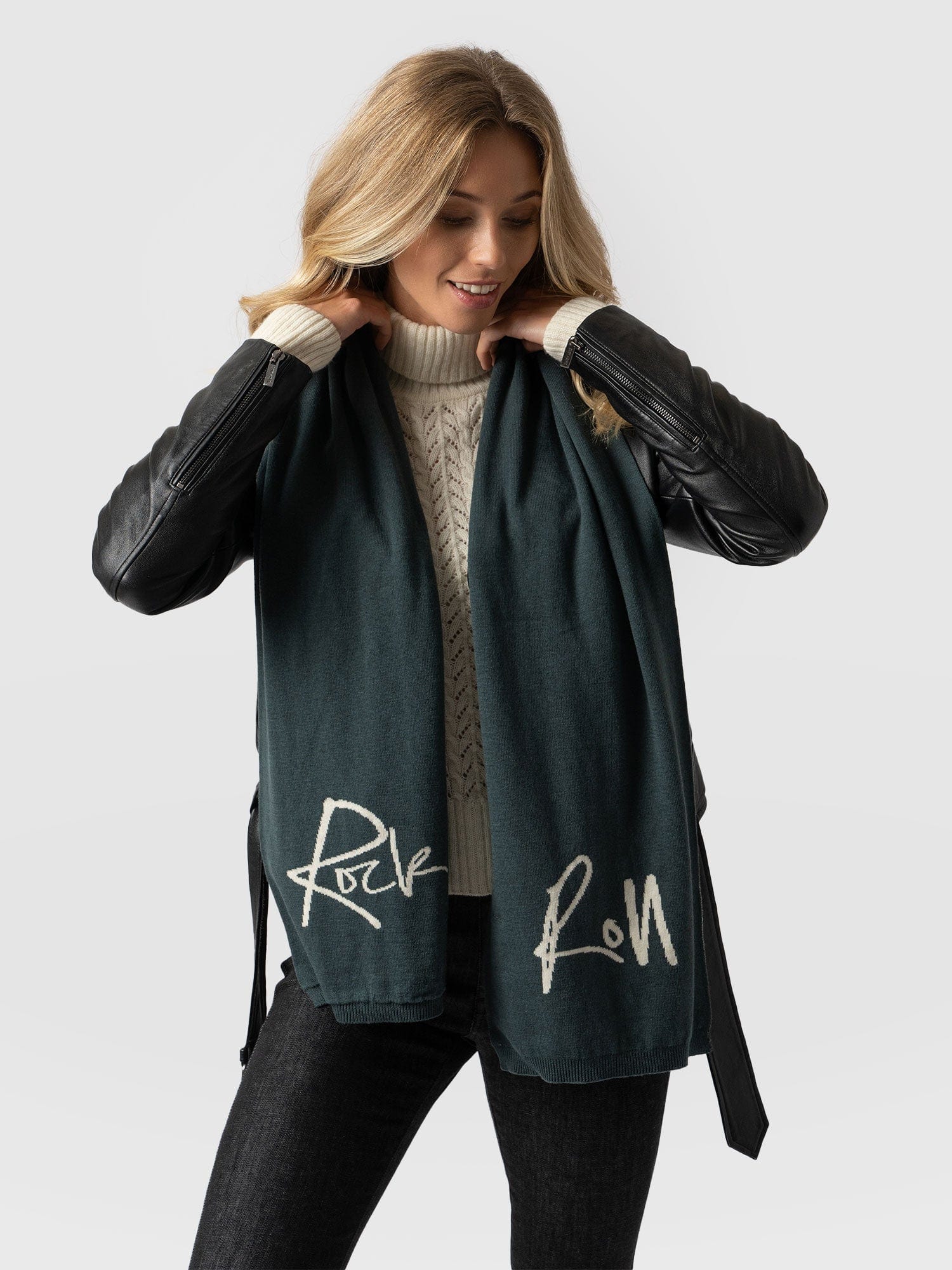 Rock Scarf Teal - Women's Scarves | Saint + Sofia® EU